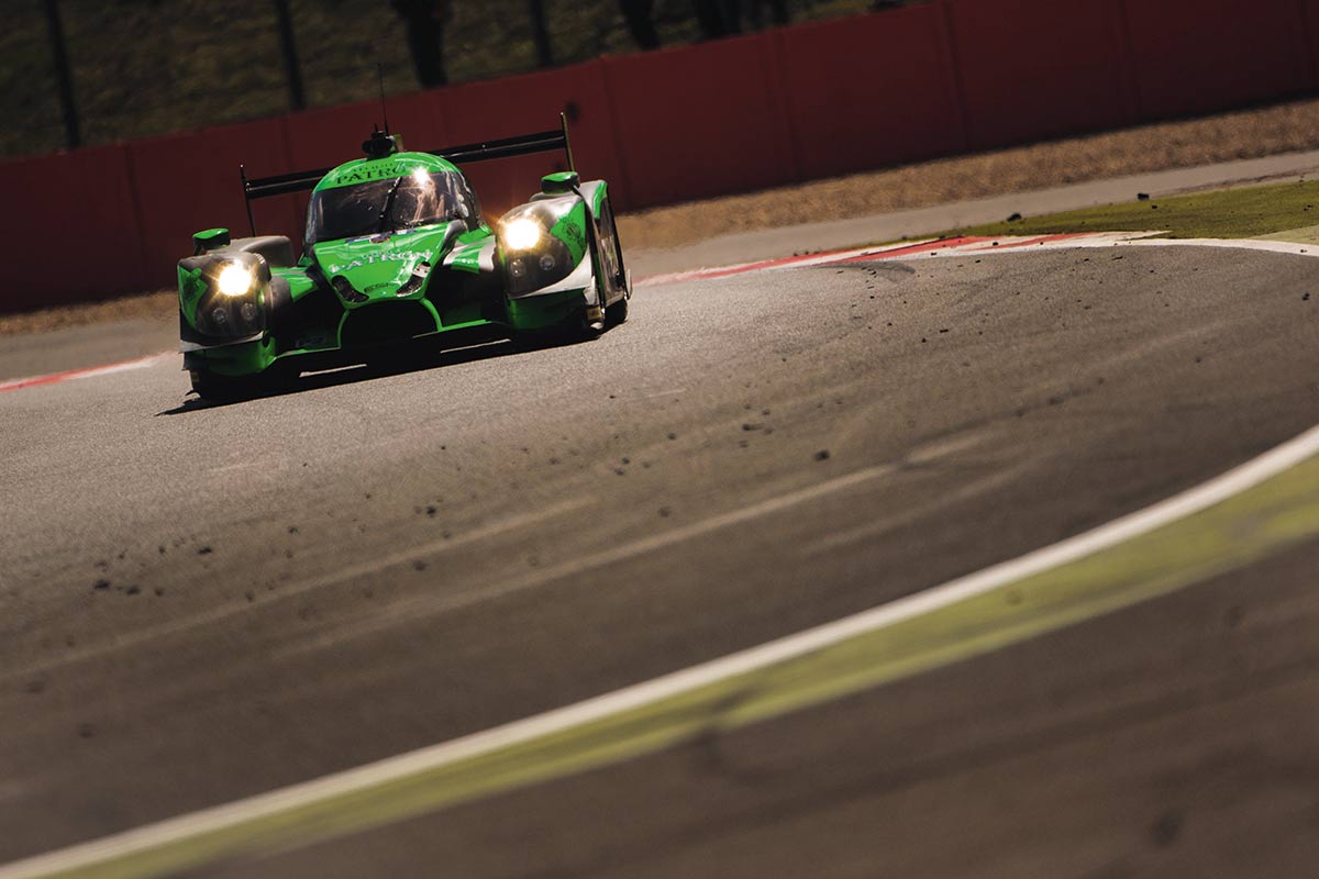 The AF had no issues with back-lit cars in the midday sun