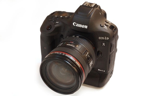 Canon-EOS1DXII-34